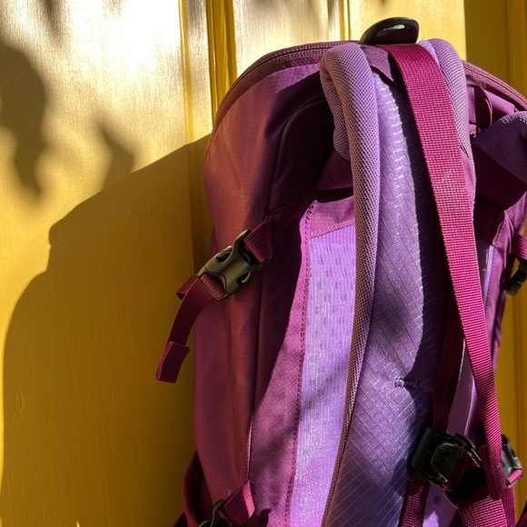 Patagonia W’s Nine Trails Pack - Picture 8 of 9